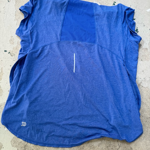 Cobalt blue working out top - Picture 2 of 3